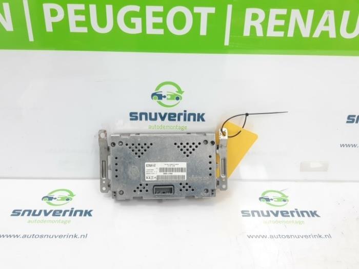 Display Interieur van een Renault Koleos I 2.5 16V 4x4 2008