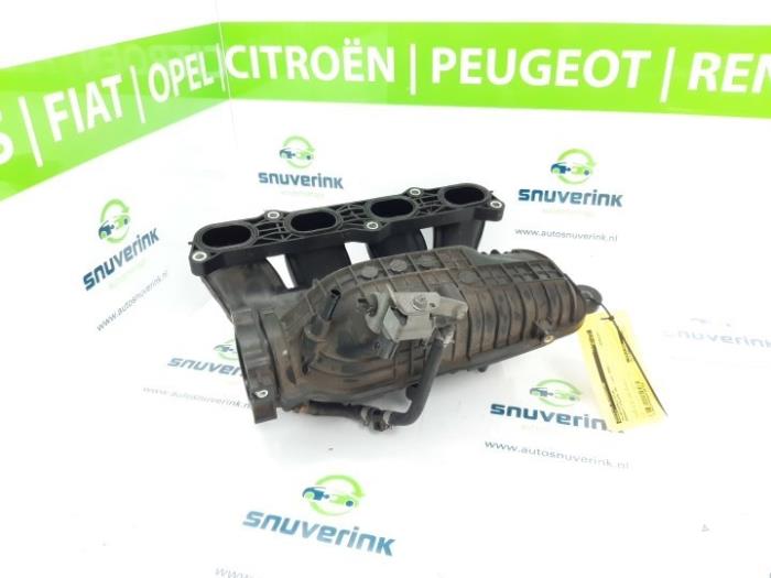 Gebruikte Spruitstuk Inlaat Renault Koleos I 2.5 16V 4x4 Prijs € 57,36 Margeregeling aangeboden door Snuverink Autodemontage