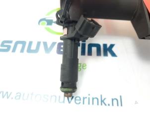 Gebruikte Injector (benzine injectie) Citroen C5 III Tourer (RW) 1.8 16V Prijs € 25,00 Margeregeling aangeboden door Snuverink Autodemontage