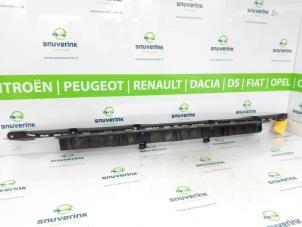 Gebruikte Bumperframe achter Renault Kangoo Express (FW) 1.5 dCi 85 Prijs € 12,50 Inclusief btw aangeboden door Snuverink Autodemontage