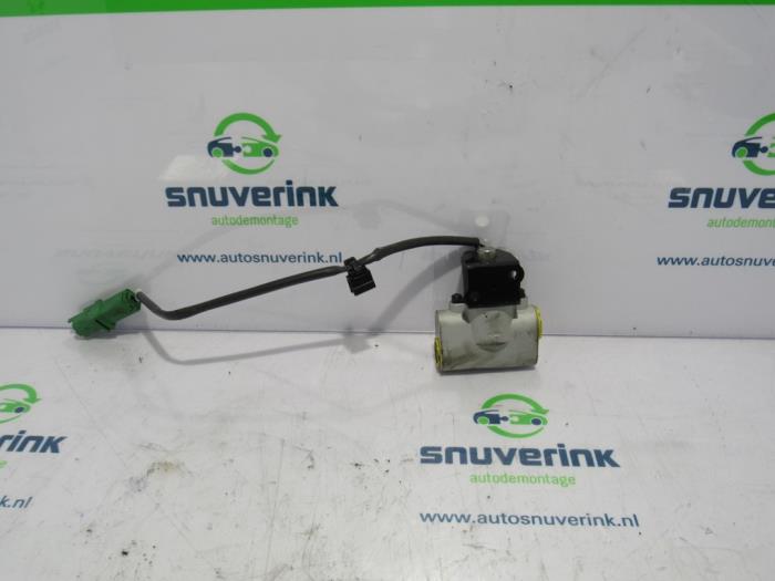Gebruikte Expansieklep airco Renault Zoé (AG) R135 Prijs € 36,30 Inclusief btw aangeboden door Snuverink Autodemontage