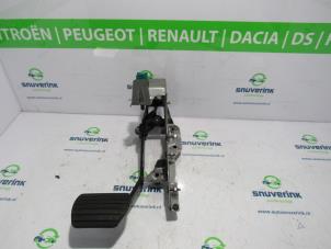 Gebruikte Rempedaal Renault Zoé (AG) R135 Prijs € 84,70 Inclusief btw aangeboden door Snuverink Autodemontage