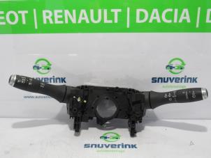 Gebruikte Licht + Raw Schakelaar Renault Zoé (AG) R135 Prijs € 121,00 Inclusief btw aangeboden door Snuverink Autodemontage