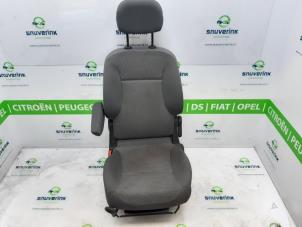 Gebruikte Voorstoel links Peugeot Partner (GC/GF/GG/GJ/GK) 1.6 HDI 75 16V Prijs € 217,80 Inclusief btw aangeboden door Snuverink Autodemontage