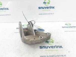Gebruikte Motorsteun Peugeot 407 SW (6E) 2.0 16V Prijs € 10,33 Margeregeling aangeboden door Snuverink Autodemontage