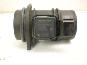 Gebruikte Luchtmassameter Renault Kangoo Express (FC) 1.5 dCi 60 Prijs € 12,50 Inclusief btw aangeboden door Snuverink Autodemontage