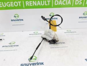 Gebruikte Portierslot Mechaniek 2Deurs links Renault Twingo II (CN) 1.5 dCi 90 FAP Prijs € 30,00 Margeregeling aangeboden door Snuverink Autodemontage