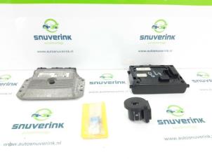 Gebruikte Computer Motormanagement Renault Clio III (BR/CR) 1.6 16V Prijs € 149,98 Margeregeling aangeboden door Snuverink Autodemontage