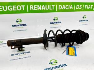 Gebruikte Mac Phersonpoot links-voor Peugeot 108 1.0 12V Prijs € 24,99 Margeregeling aangeboden door Snuverink Autodemontage