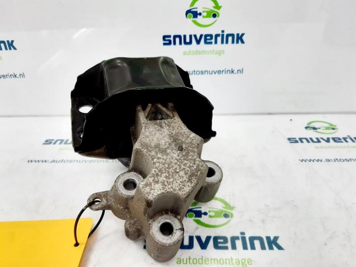 Gebruikte Motorrubber Renault Twingo II (CN) 1.2 16V Prijs € 24,99 Margeregeling aangeboden door Snuverink Autodemontage