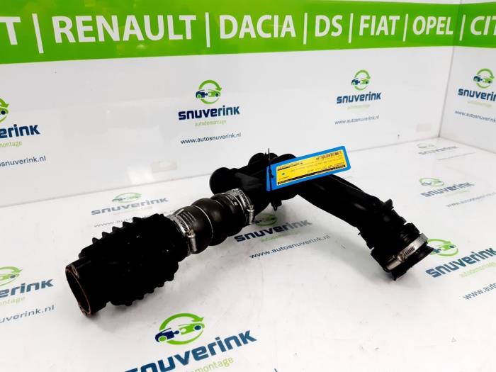 Gebruikte Intercooler Slang Peugeot 308 SW (L4/L9/LC/LJ/LR) 1.6 BlueHDi 120 Prijs € 26,76 Margeregeling aangeboden door Snuverink Autodemontage