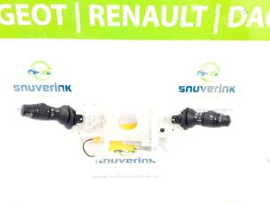 Gebruikte Combischakelaar Stuurkolom Renault Scénic III (JZ) 1.6 16V Prijs € 55,00 Margeregeling aangeboden door Snuverink Autodemontage