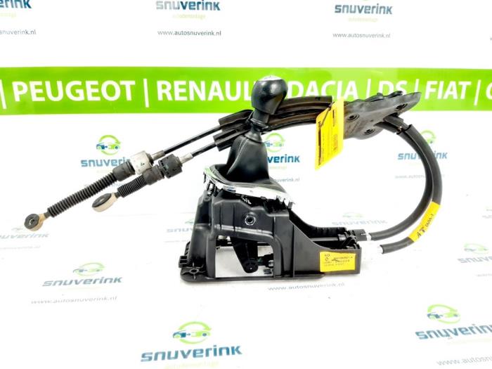 Gebruikte Versnellingspook Renault Megane III Grandtour (KZ) 1.5 dCi 110 Prijs € 33,99 Margeregeling aangeboden door Snuverink Autodemontage