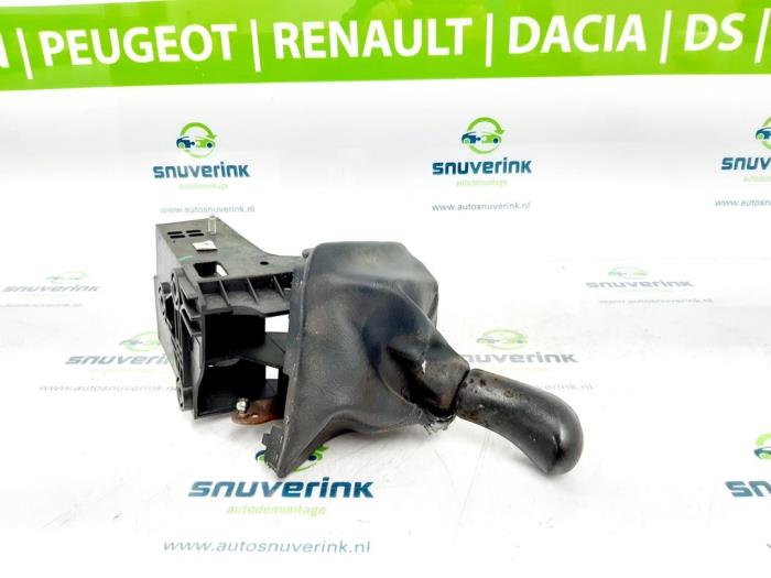 Gebruikte Versnellingspook Renault Kangoo Express (FW) 1.5 dCi 90 FAP Prijs € 48,40 Inclusief btw aangeboden door Snuverink Autodemontage