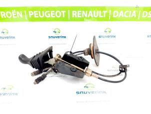 Gebruikte Versnellingspook Peugeot Boxer (230L) 2.5D 12V Prijs € 90,00 Margeregeling aangeboden door Snuverink Autodemontage