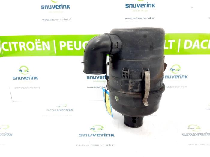 Gebruikte Luchtfilterhuis Peugeot Boxer (230L) 2.5D 12V Prijs € 50,98 Margeregeling aangeboden door Snuverink Autodemontage