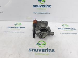 Gebruikte Gasklephuis Opel Corsa D 1.3 CDTi 16V ecoFLEX Prijs € 28,00 Margeregeling aangeboden door Snuverink Autodemontage