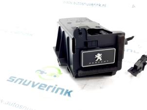 Gebruikte Diversen Peugeot 3008 II (M4/MC/MJ/MR) 1.2 12V e-THP PureTech 130 Prijs € 30,00 Margeregeling aangeboden door Snuverink Autodemontage