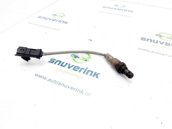 Gebruikte Lambda Sonde Peugeot 3008 II (M4/MC/MJ/MR) 1.2 12V e-THP PureTech 130 Prijs € 33,98 Margeregeling aangeboden door Snuverink Autodemontage