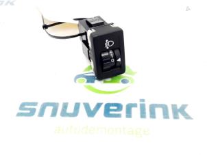 Gebruikte Schakelaar Koplamp Ihv Suzuki Swift (ZA/ZC/ZD) 1.2 16V Prijs € 20,00 Margeregeling aangeboden door Snuverink Autodemontage