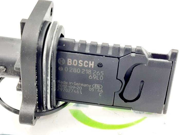 Luchtmassameter van een Suzuki Swift (ZA/ZC/ZD) 1.2 16V 2013