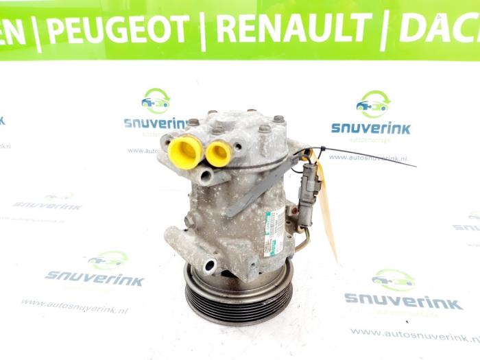Gebruikte Aircopomp Renault Twingo II (CN) 1.2 16V LEV Prijs € 34,47 Margeregeling aangeboden door Snuverink Autodemontage