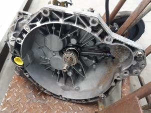 Gebruikte Versnellingsbak Renault Laguna II Grandtour (KG) 2.2 dCi 150 16V Prijs € 74,98 Margeregeling aangeboden door Snuverink Autodemontage