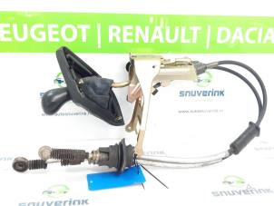 Gebruikte Versnellingspook Peugeot 806 2.0 16V Prijs € 85,00 Margeregeling aangeboden door Snuverink Autodemontage