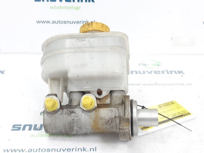 Gebruikte Hoofdremcilinder Iveco New Daily V 35C15V, 40C15V Prijs € 90,73 Inclusief btw aangeboden door Snuverink Autodemontage