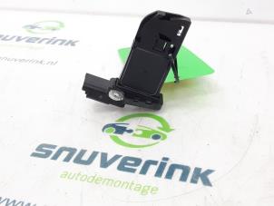 Gebruikte Luchtmassameter Opel Vivaro 1.5 CDTI 120 Prijs € 30,23 Inclusief btw aangeboden door Snuverink Autodemontage