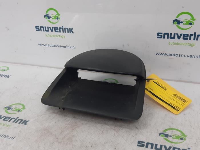 Gebruikte Dashboard deel Renault Clio III (BR/CR) 1.5 dCi FAP Prijs € 22,10 Margeregeling aangeboden door Snuverink Autodemontage