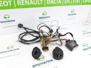 Gebruikte Trekhaak kabelset Renault Kadjar (RFEH) 1.3 TCE 140 FAP 16V Prijs € 65,00 Margeregeling aangeboden door Snuverink Autodemontage