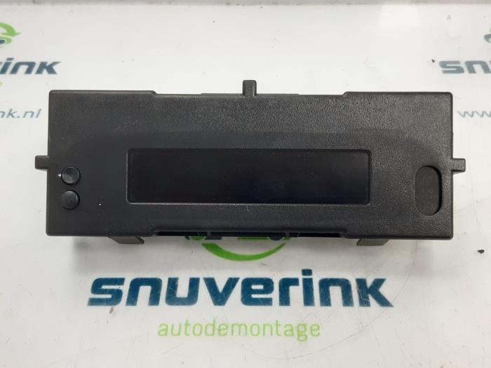 Gebruikte Display Interieur Renault Clio III (BR/CR) 1.5 dCi 105 Prijs € 25,00 Margeregeling aangeboden door Snuverink Autodemontage