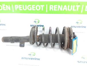 Gebruikte Voorpoot links Peugeot 607 (9D/U) 2.7 HDi V6 24V Prijs € 115,00 Margeregeling aangeboden door Snuverink Autodemontage