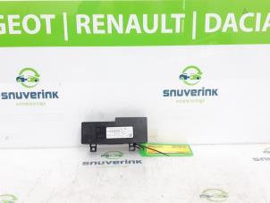 Gebruikte Module Telefoon Opel Vivaro 2.0 CDTI 122 Prijs € 90,73 Inclusief btw aangeboden door Snuverink Autodemontage