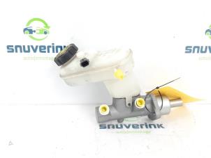 Gebruikte Hoofdremcilinder Renault Wind (EN/E4) 1.2 16V GT TCE eco2 Prijs € 57,60 Margeregeling aangeboden door Snuverink Autodemontage