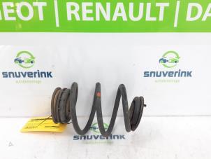 Gebruikte Veerschroef achter Renault Wind (EN/E4) 1.2 16V GT TCE eco2 Prijs € 35,00 Margeregeling aangeboden door Snuverink Autodemontage