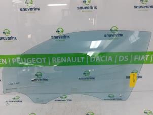 Gebruikte Deurruit 2Deurs links Renault Wind (EN/E4) 1.2 16V GT TCE eco2 Prijs op aanvraag aangeboden door Snuverink Autodemontage