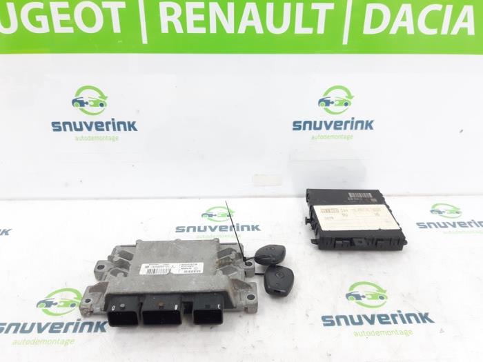 Gebruikte Computer Motormanagement Renault Twingo II (CN) 1.2 16V Prijs € 149,98 Margeregeling aangeboden door Snuverink Autodemontage
