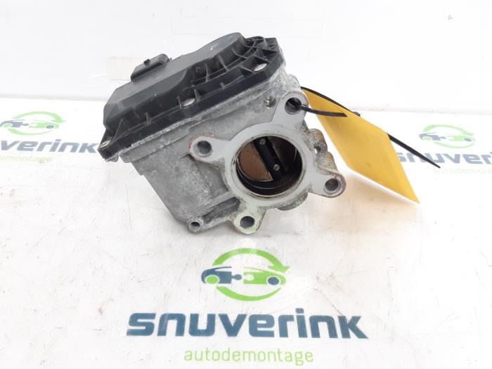 Gasklephuis van een Renault Clio III (BR/CR) 1.2 16V Tce 2012