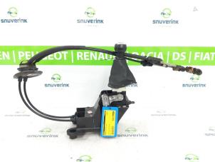 Gebruikte Versnellingspook Peugeot 207/207+ (WA/WC/WM) 1.6 16V GT THP Prijs € 84,99 Margeregeling aangeboden door Snuverink Autodemontage