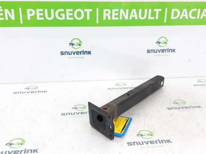 Gebruikte Subframe Peugeot 207/207+ (WA/WC/WM) 1.6 16V GT THP Prijs € 25,00 Margeregeling aangeboden door Snuverink Autodemontage