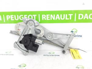 Gebruikte Raammechaniek 4Deurs rechts-voor Renault Megane III Grandtour (KZ) 1.5 dCi 110 Prijs € 72,60 Inclusief btw aangeboden door Snuverink Autodemontage