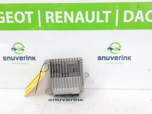 Gebruikte Radio versterker Renault Megane III Grandtour (KZ) 1.5 dCi 110 Prijs € 242,00 Inclusief btw aangeboden door Snuverink Autodemontage