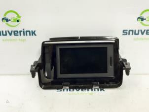 Gebruikte Display Interieur Renault Megane III Grandtour (KZ) 1.5 dCi 110 Prijs € 90,74 Inclusief btw aangeboden door Snuverink Autodemontage