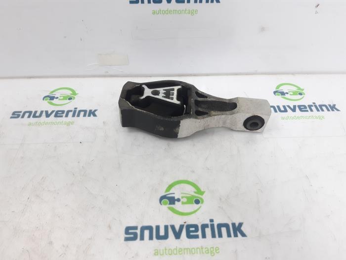 Gebruikte Versnellingsbak Steun Peugeot 308 SW (L4/L9/LC/LJ/LR) 1.2 12V e-THP PureTech 110 Prijs € 20,00 Margeregeling aangeboden door Snuverink Autodemontage