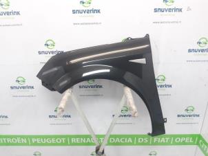 Gebruikte Voorscherm links Renault Scénic II (JM) 2.0 16V Prijs € 50,00 Margeregeling aangeboden door Snuverink Autodemontage