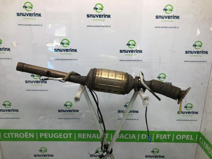Gebruikte Roetfilter Renault Laguna III Estate (KT) 2.0 dCi 16V 130 Prijs € 152,99 Margeregeling aangeboden door Snuverink Autodemontage