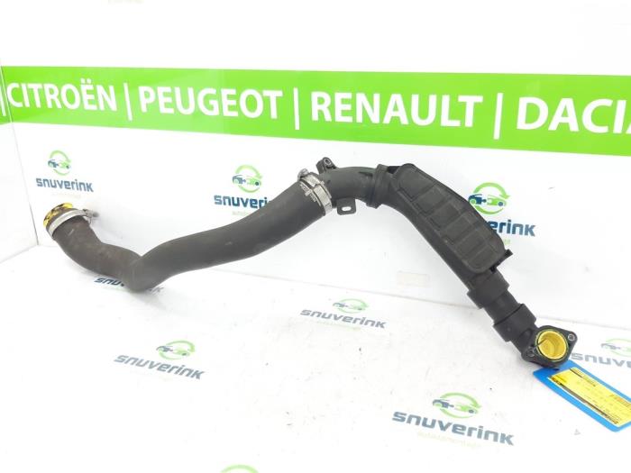 Intercooler Slang van een Peugeot 308 SW (L4/L9/LC/LJ/LR) 1.2 12V e-THP PureTech 110 2017