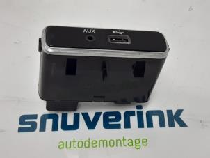 Gebruikte AUX/USB aansluiting Fiat 500 (312) 0.9 TwinAir 80 Prijs € 35,00 Margeregeling aangeboden door Snuverink Autodemontage